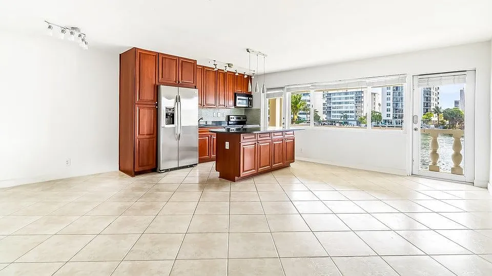 1 bed, 1.0 bath, 747 sqft, $2,500 — Photo 3