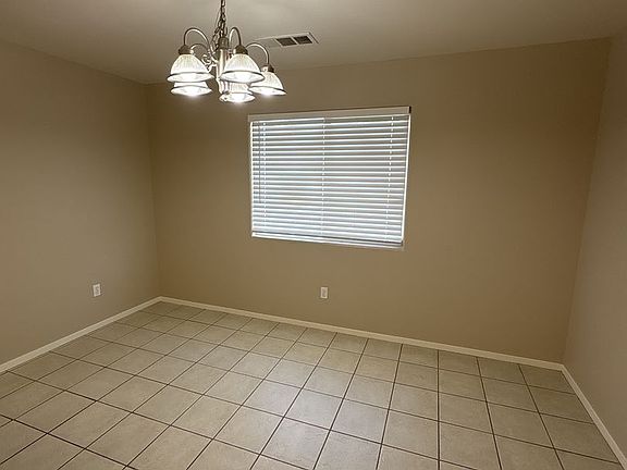 5th image of 2916-18 N Terrace St #2645-2647