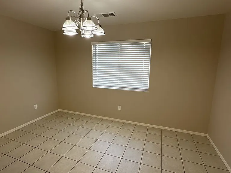 2916-18 N Terrace St #2645-2647 — Photo 5