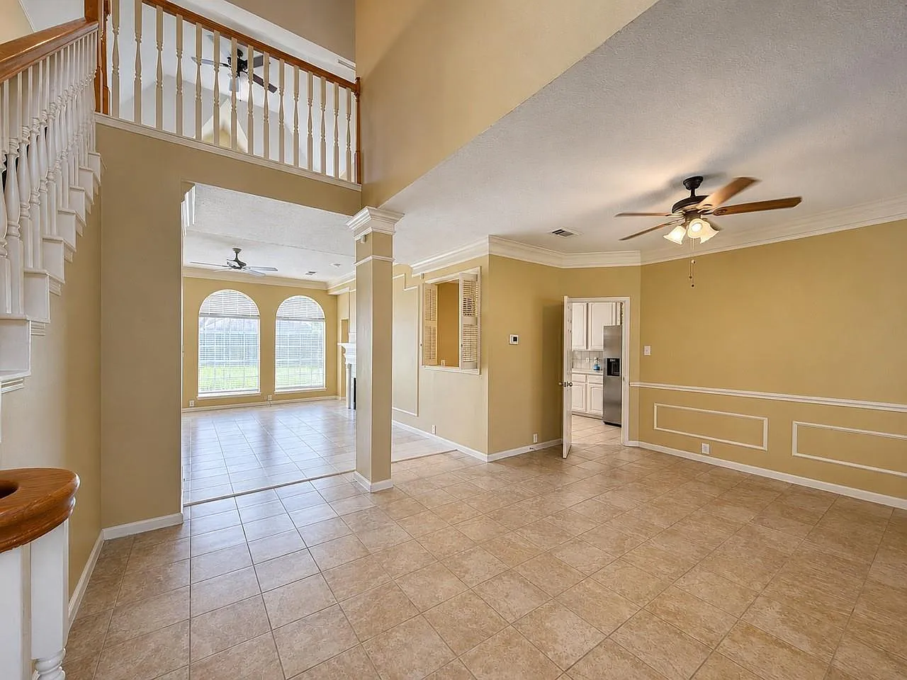 4 bed, 2.5 bath, 2440 sqft, $2,999 — Photo 3