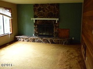 2nd image of 2430 NE 14th St Unit 16