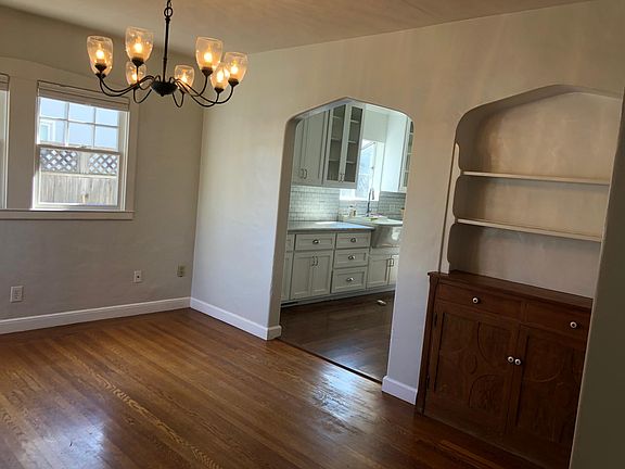 4th image of 916 Vallejo Way