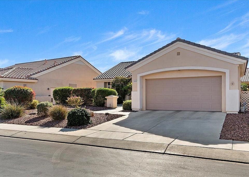 1st image of 37215 Turnberry Isle Dr