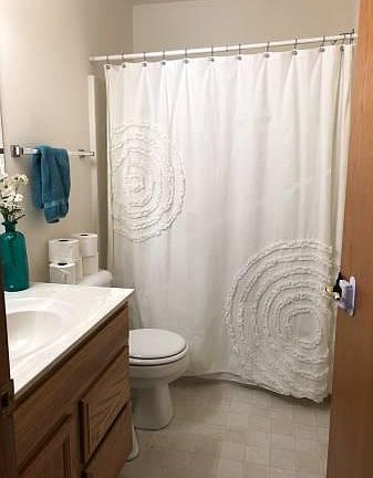 5th image of 3006 Selkirk Dr Unit 1