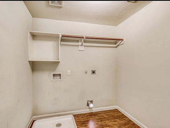 2nd image of 7720 Skyview Dr