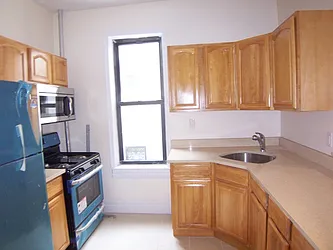 Rented by Heights Realty Advisors