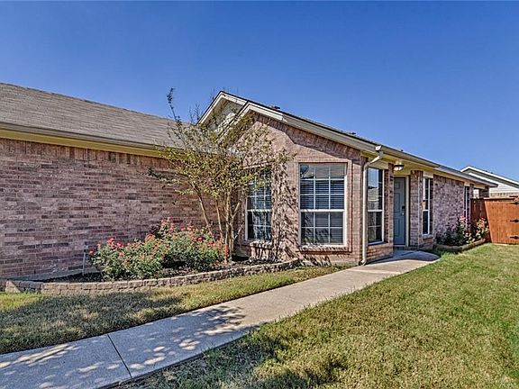 3rd image of 1144 Boxwood Dr