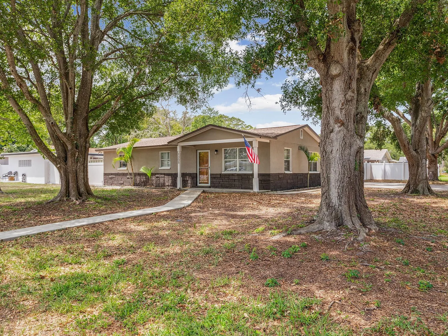 3 bed, 1480 sqft, $2,550 — Photo 2