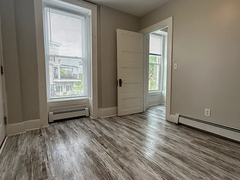 207 N Townsend St #5 — Photo 5
