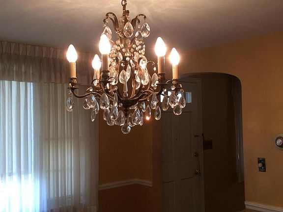 Dining Room w/ Chandelier