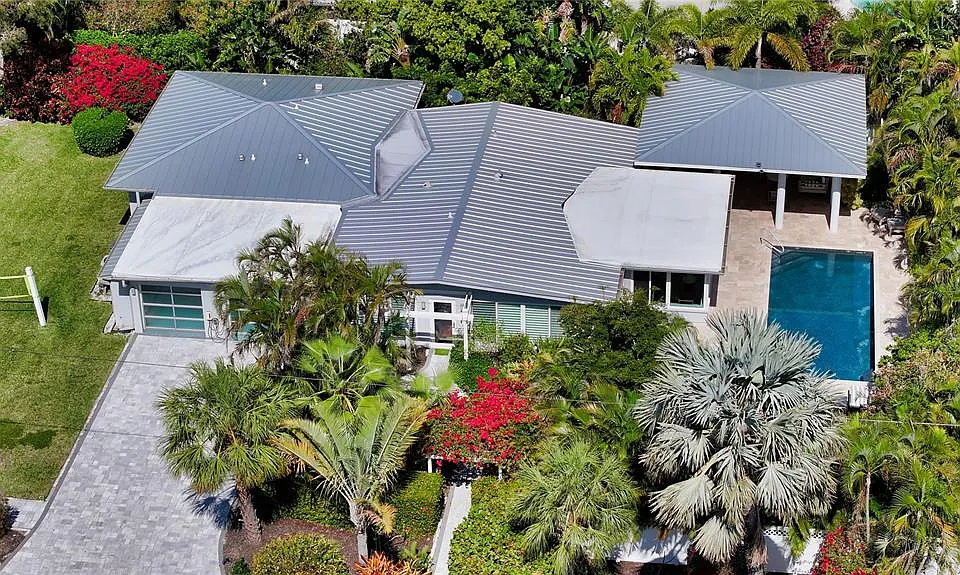 425 McKinley Dr