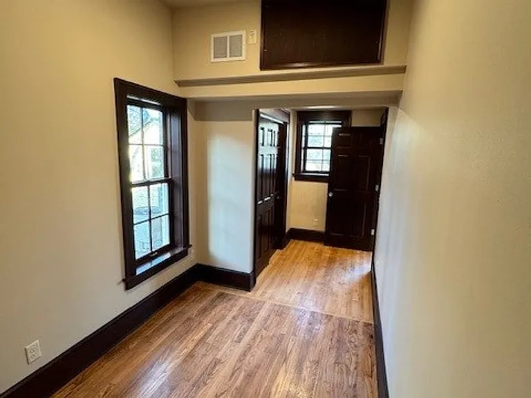 116 E Gorham St — Photo 18