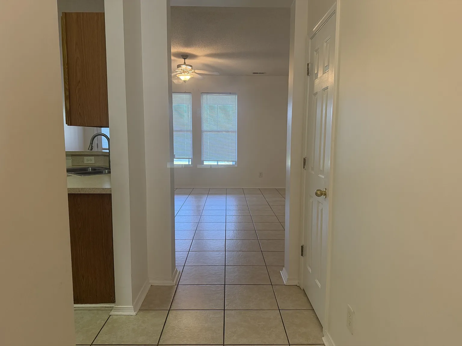 3 bed, 1750 sqft, $1,700 — Photo 4