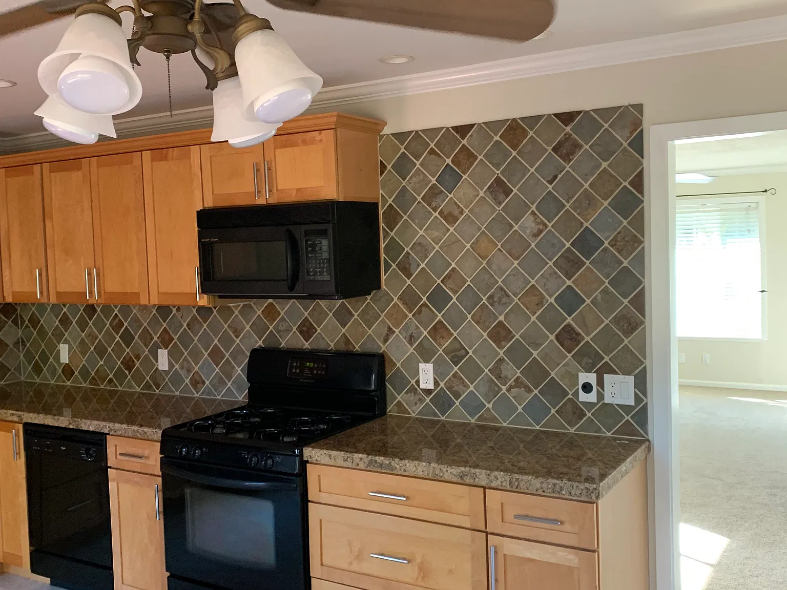 9391 Vallejo Dr — Photo 3