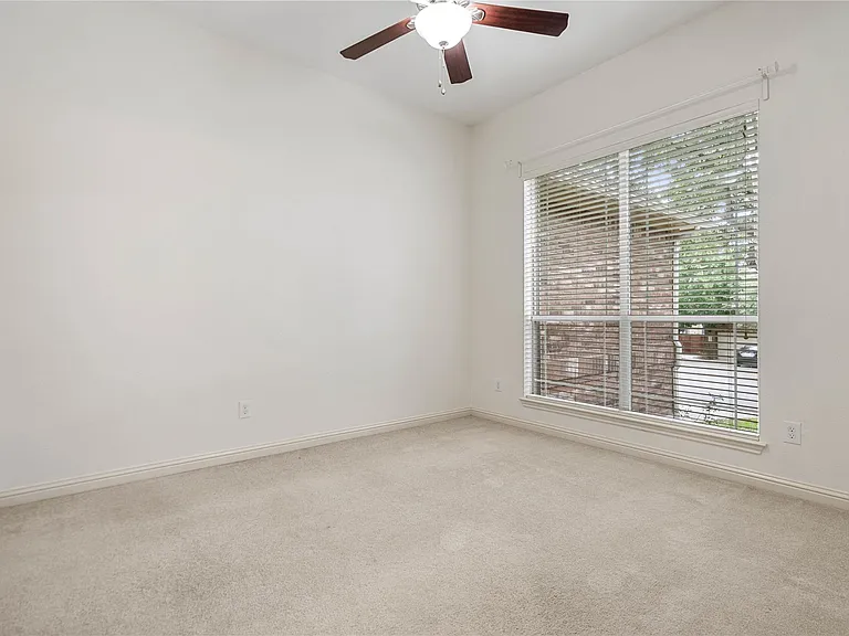 419 Atlanta Park Dr — Photo 9