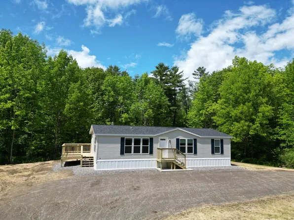 32 Nowell Road, Winslow, ME 04901