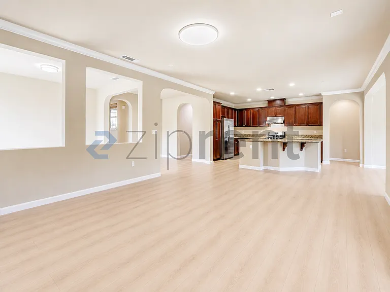 5617 Monaghan Way — Photo 2