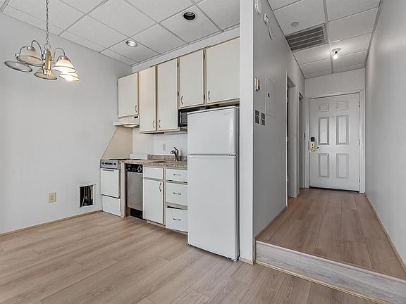 3rd image of 431 7th St S #2606