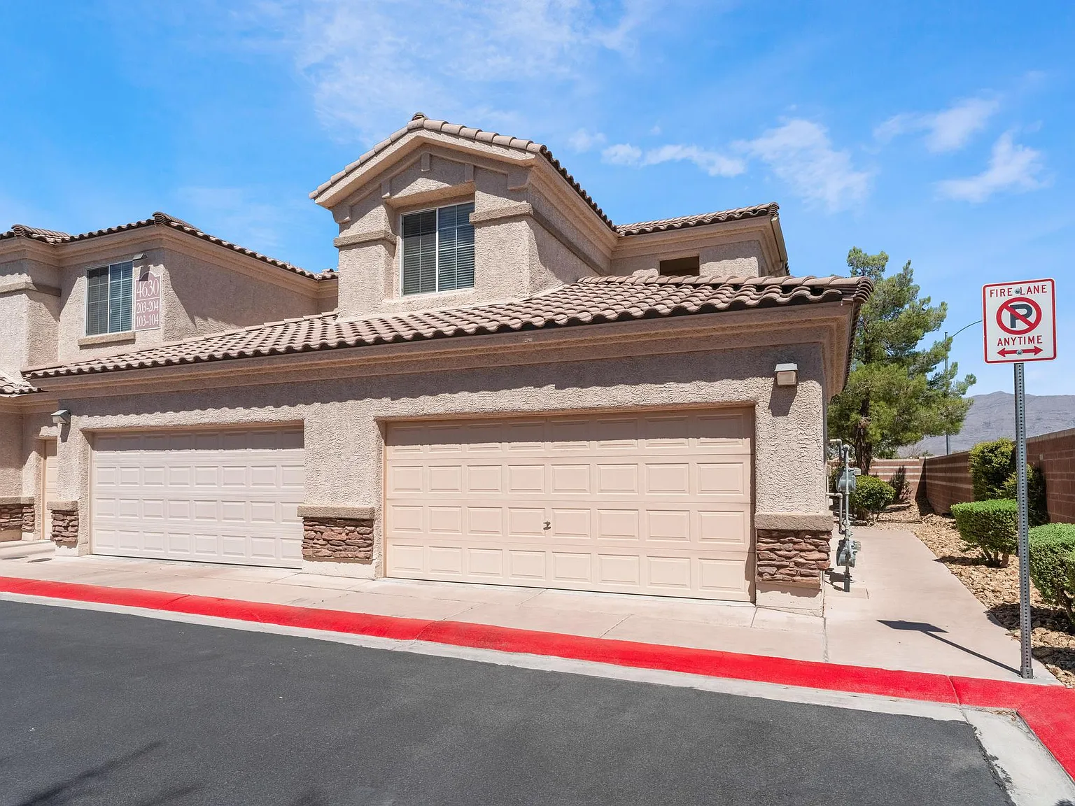 3 bed, 1454 sqft, $1,800 — Photo 2