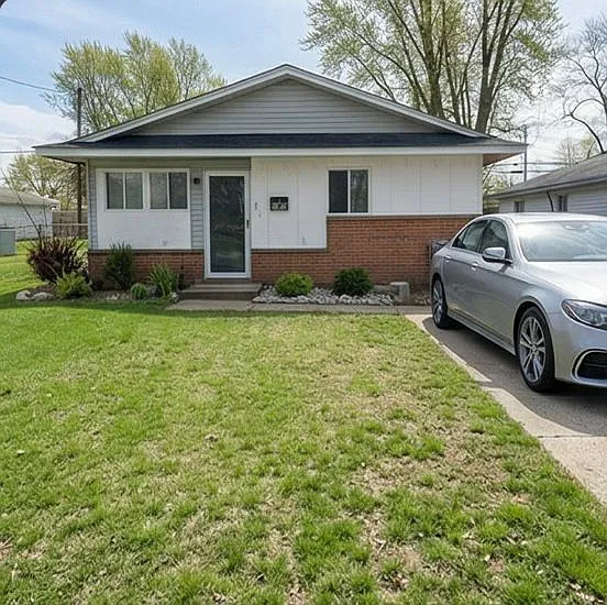 You would love the driveway straight to the front of the house. one level house easier to maintain and suitable for a new starting family with smaller kids.