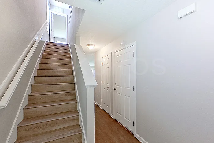 1303 Mull St — Photo 2