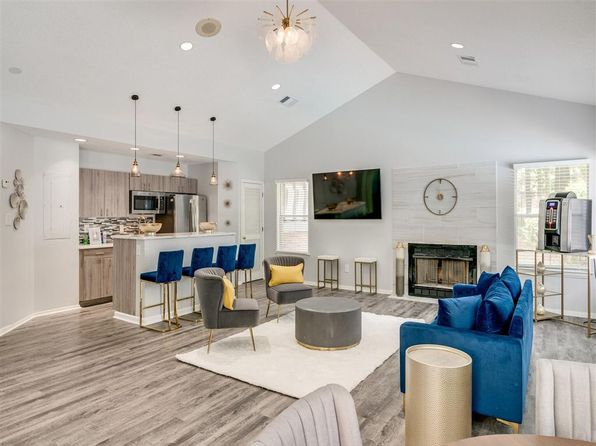 934 Garden Walk Blvd APT 1209