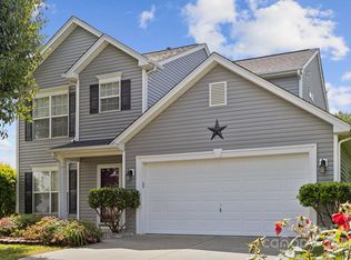 1525 Moss Creek Dr, Harrisburg, NC 28075