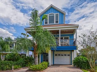 605 W Shore Dr, Clear Lake Shores, TX 77565