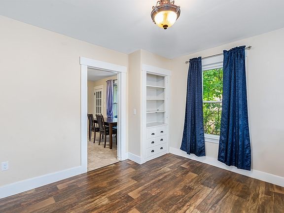 4th image of 19 Greenwood Pl
