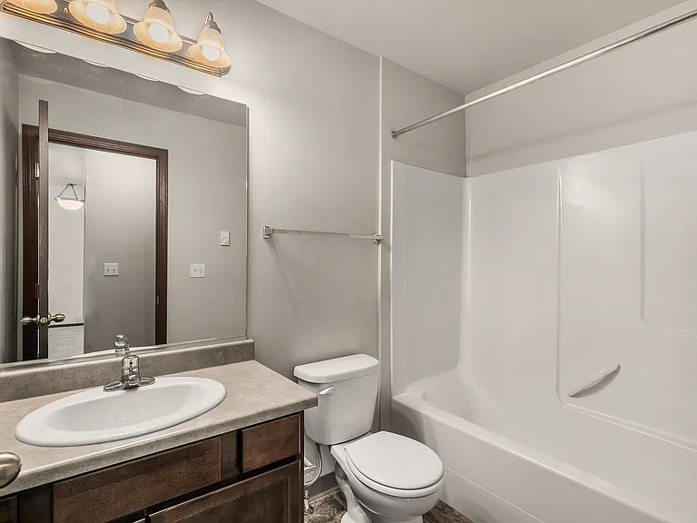 Blue Point Apartments — Photo 17