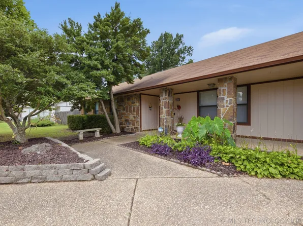 11414 S Franklin Ave, Jenks, OK 74037