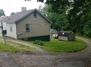 407 New Hill Rd, Vestaburg, PA 15368