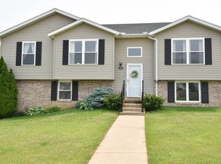 116 Revere Dr, East Peoria, IL 61611