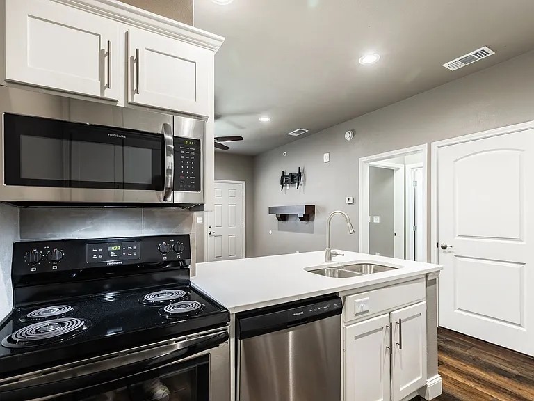 2409 Bois D Arc St — Photo 31
