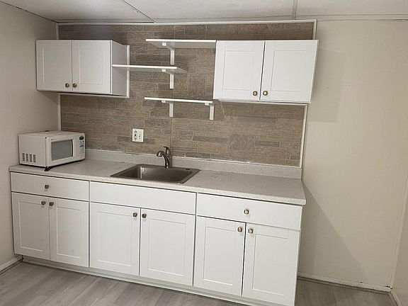 3rd image of 4421 Elan Ct
