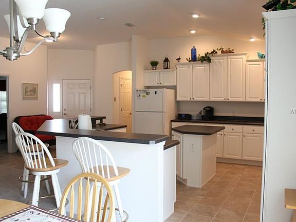 2nd image of 3184 Blythill Ln