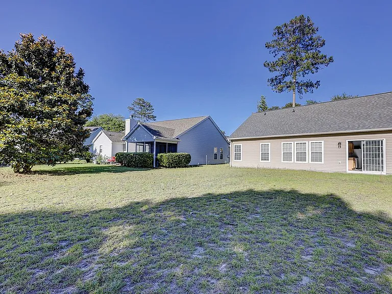 6 Spruce Dr — Photo 20