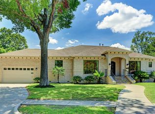 5650 Dumfries Dr, Houston, TX 77096