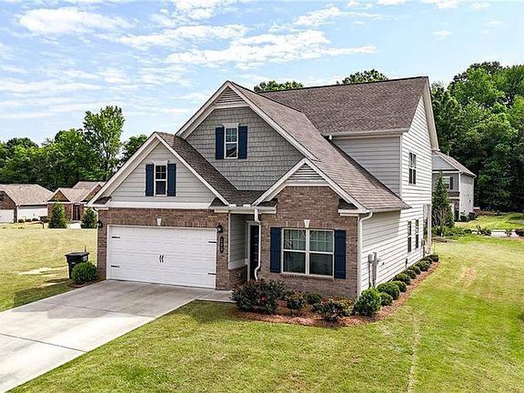 4th image of 103 Willowbrook Ct