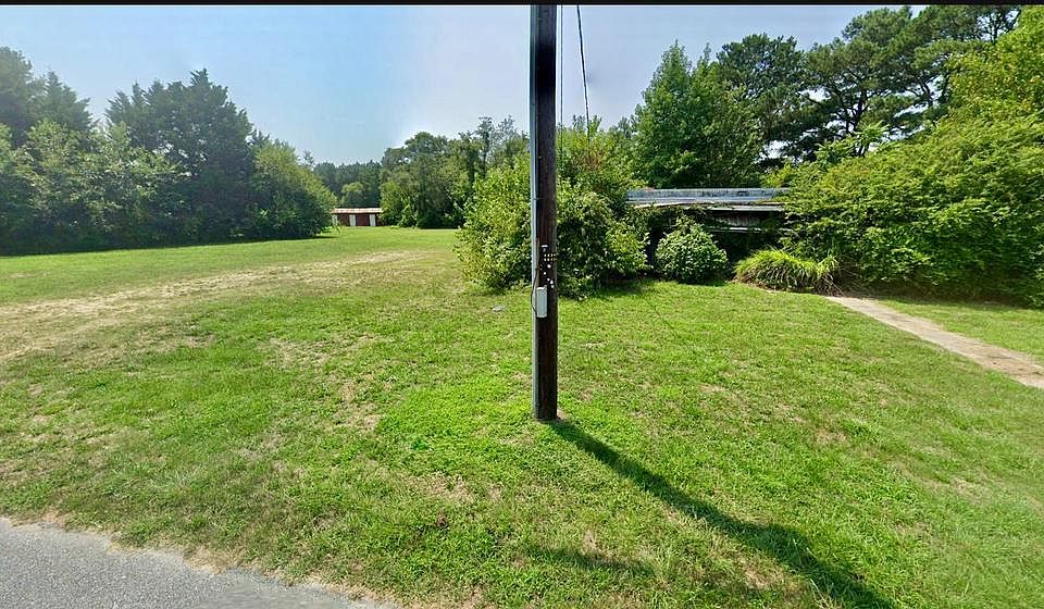 1st image of 206 Station St