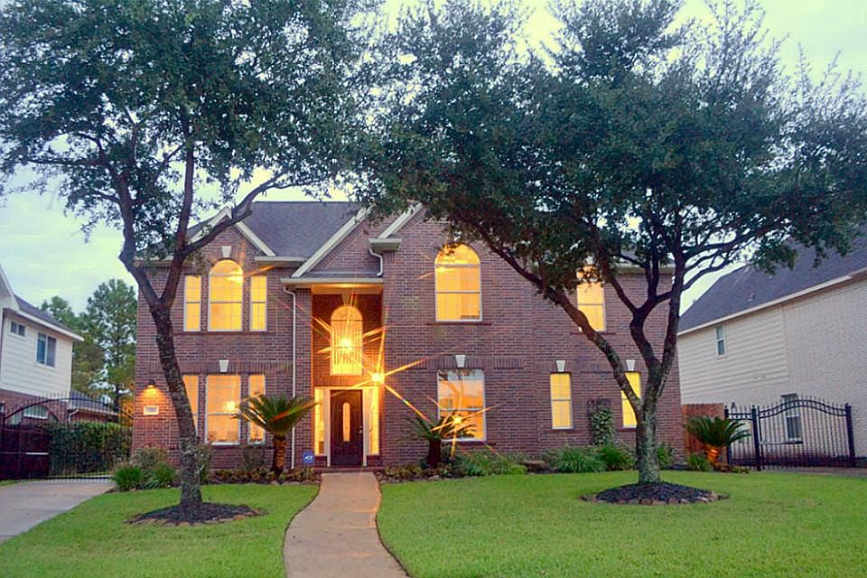 1st image of 227 Jewel Park Ln