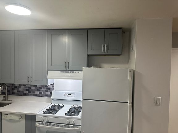 3rd image of 3950 N Lake Shore Dr APT 522