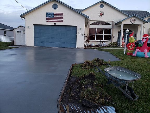 2nd image of 2509 SE Mariposa Ave