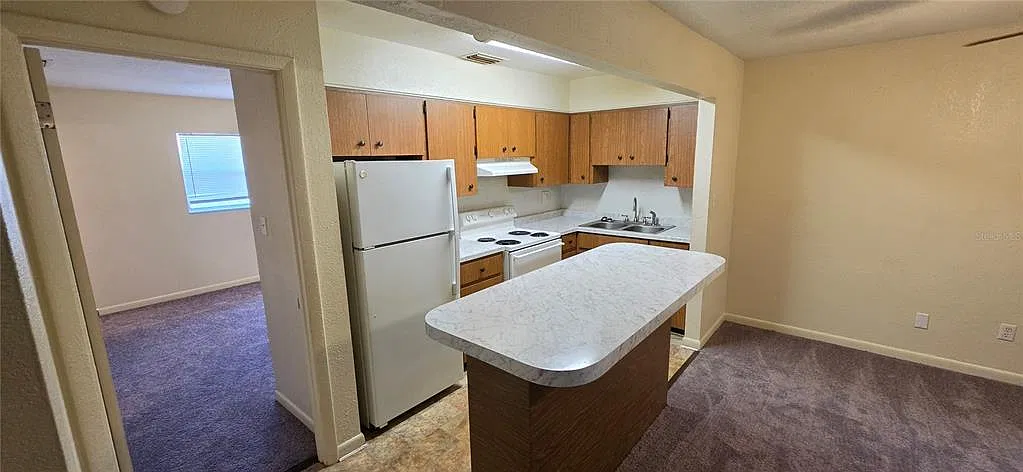 1 bed, 1.0 bath, 610 sqft, $900 — Photo 4