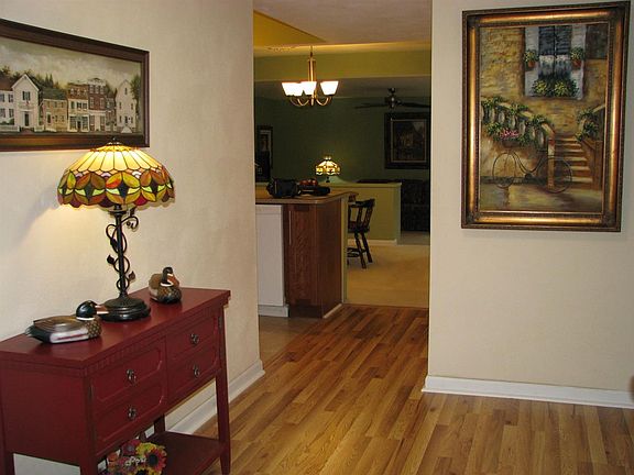 3rd image of 2929 Sunnyside Dr APT A102