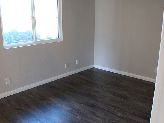 2nd image of 617 Glenwood Way