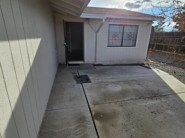 1215 Newlands Dr W, Fernley, NV 89408
