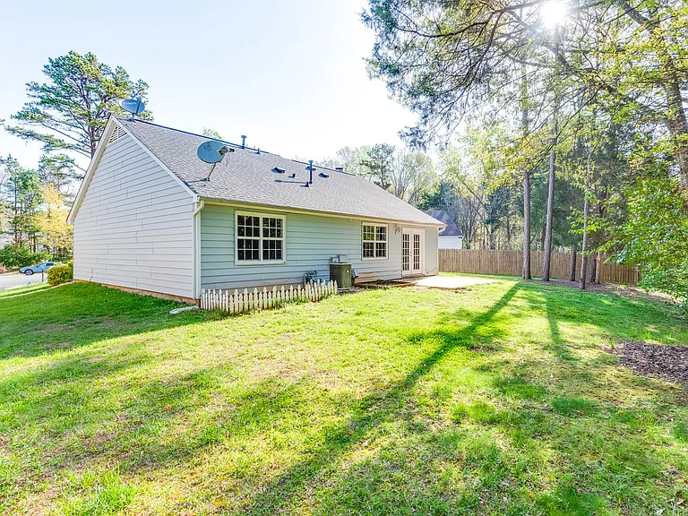 13818 Faversham Ct — Photo 2