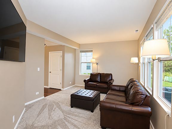 5th image of 667 Anchorage Ct