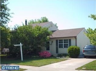 17 Sue Ln, Newark, DE 19711